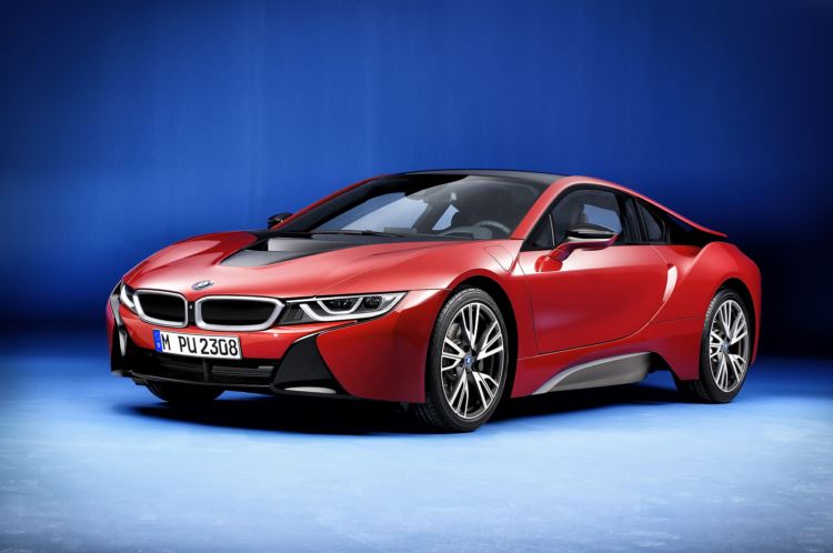 بی ام و i8