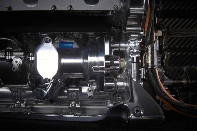 AMGPETRONAS-W07-Engine-1-9
