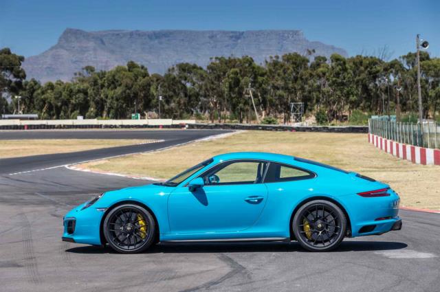 پورشه 911Carrera gts