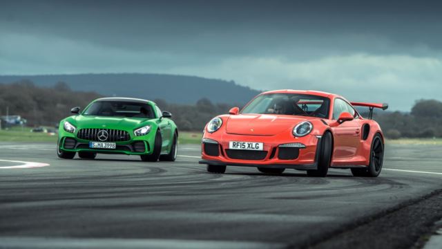 پورشه 911 gt3 rs و مرسدس amg gtr