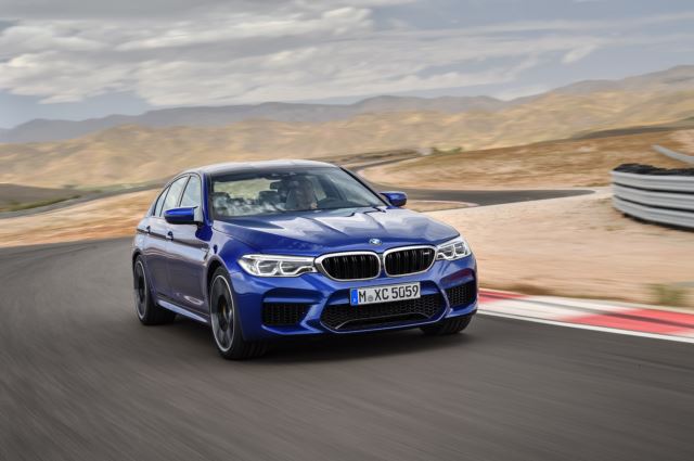 ب ام و M5
