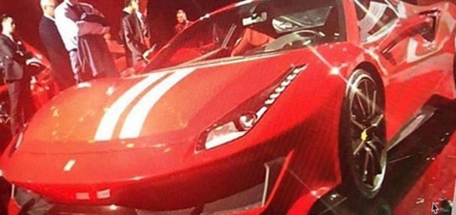 فراری 488GTO