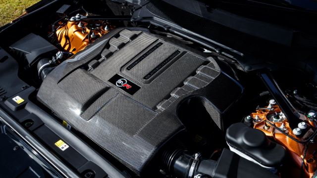 موتور 5 لیتری V8 سوپرشارژ