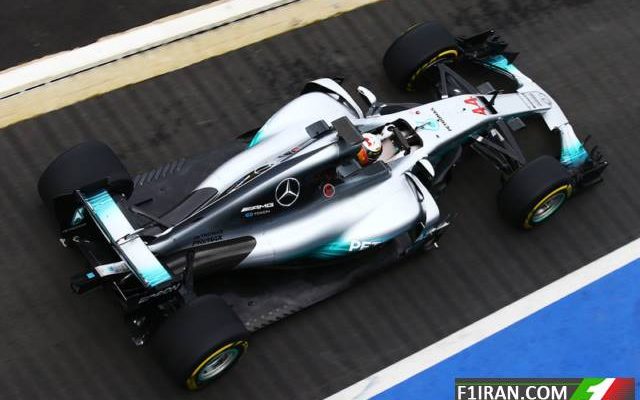 مرسدس W08