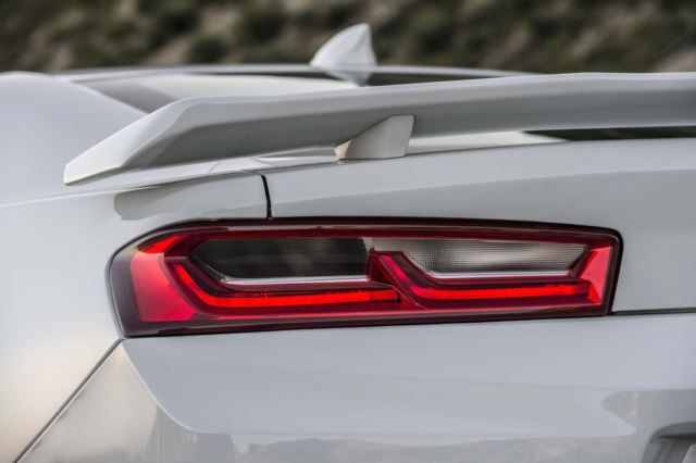 شوزولت کامارو ZL1 1LE