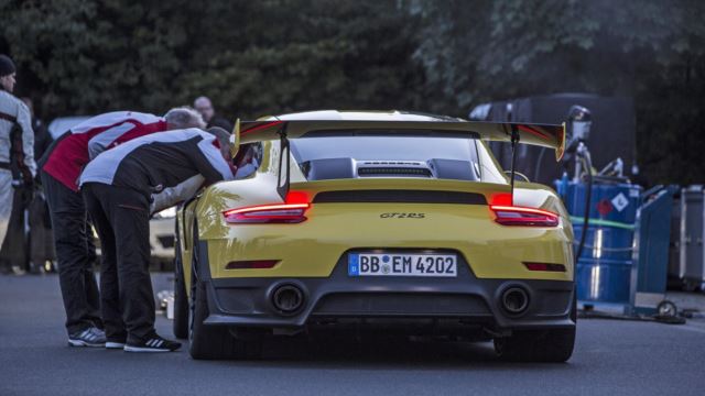 پورشه 911 GT2 RS