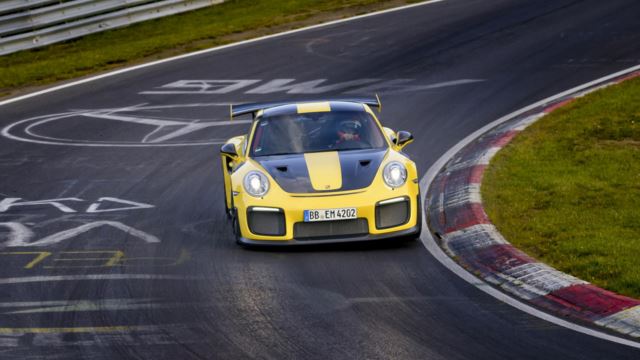 پورشه 911 GT2 RS