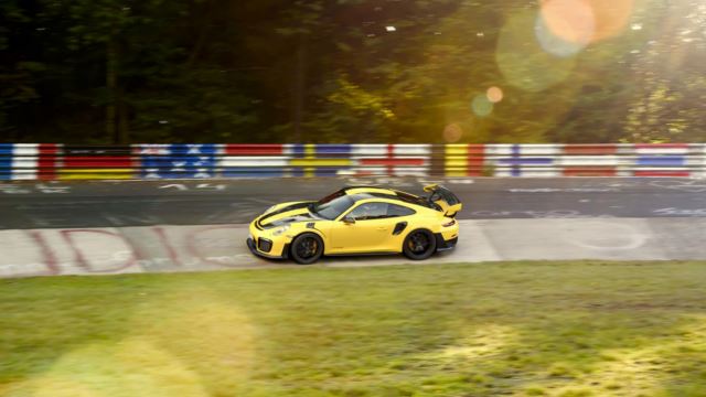 پورشه 911 GT2 RS
