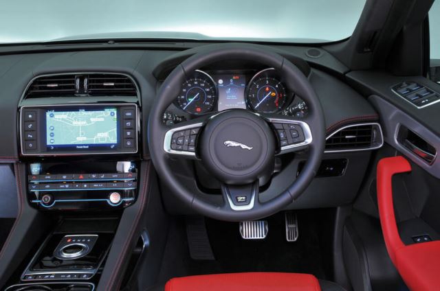جگوار F-Pace