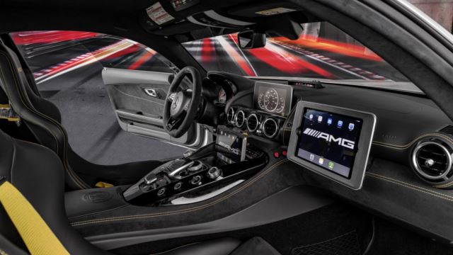 مرسدس AMG GTR سیفتی کار