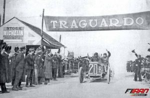 Felice Nazzaro در حال راندن اتومبیل فیات - Coppa Florio 1907